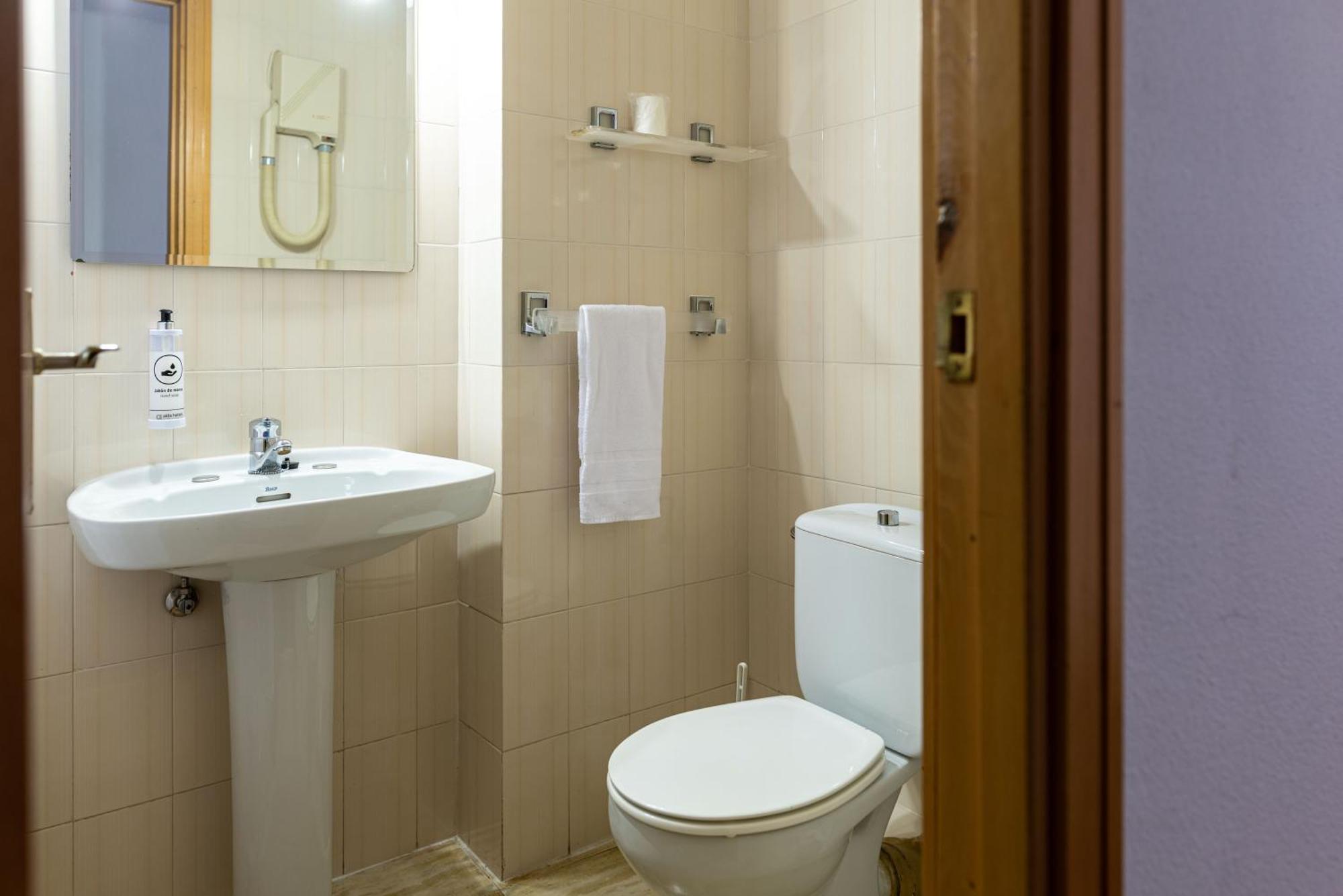 Alda Hotel 2*